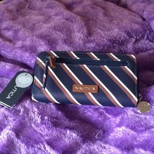 NWT Nautica Banyan Clutch Navy, Brown and White